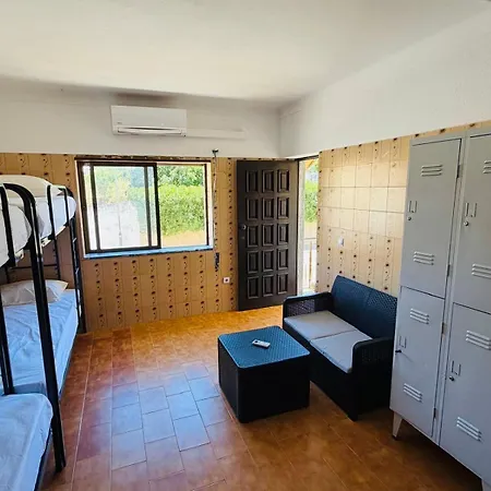 Meeting Point Portimao, Algarve Hostel *